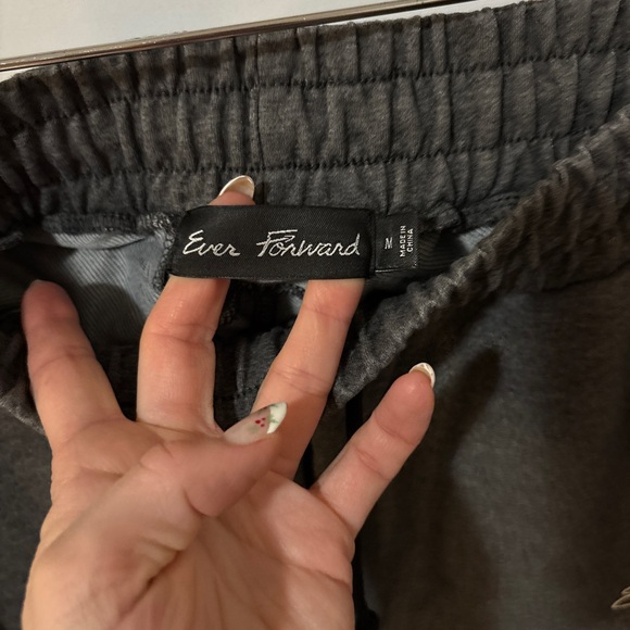 Men's Gray Sweatpants - Picture 5 of 6